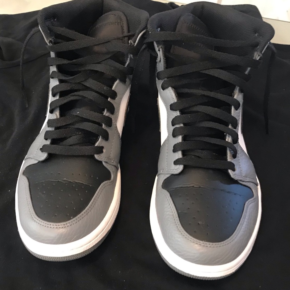 Men’s Jordan 1 Retro Rare Air Cool Grey Size 11